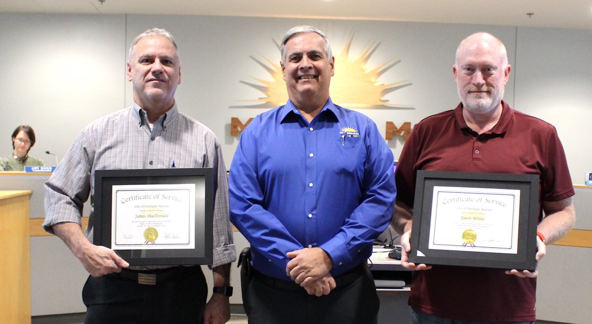 MerriamKS's tweet photo. Congratulations to our #TeamMerriam employees who continue to amaze us with their dedication to our city and residents!

Mayor Bob Pape tonight honored Public Works Director Jim MacDonald for his 30th work anniversary! https://t.co/hPt87BBUIM