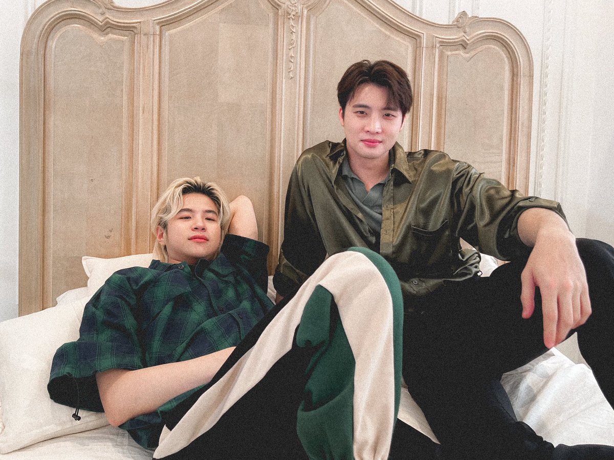 No matter where I am or where you are, love never change.

 #4thAnniversaryBeWith2wish