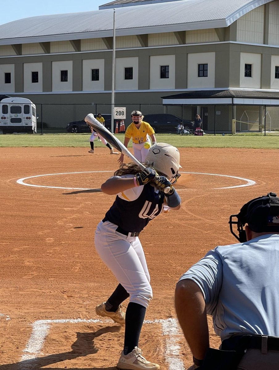 LGRoth2027's tweet photo. What a great weekend at the #llgsummit! Had a lot of fun playing other teams in the @Org_LLG. I learned a lot and can’t wait until next year! #getstruck #ileap #lightsout @llgwools https://t.co/SeSJCfjiMS