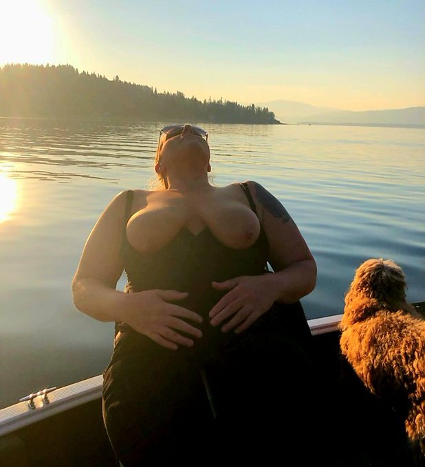 I won't let the sun go down on me........but you can 💋💋 https://t.co/UV9hmCm16l<a href="/tag/xhamster"class="tags"><span>#xhamster</span></a>