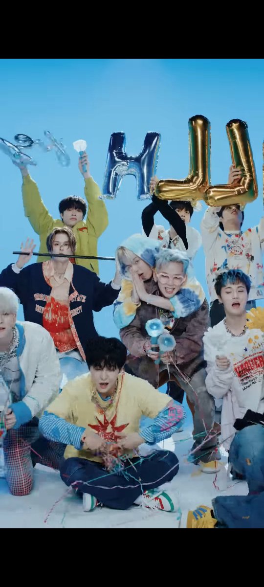 Ale01254912's tweet photo. @ygtreasuremaker 제가 Hello mv에서 제일 좋아하는 장면인데 영상 컨셉이 독특하고 달라요. 그런 점에서 Hello라는 곡은 Treasure Maker에서 매우 인기가 있습니다. '안녕'은 오랜만에 컴백을 의미한다. 트레저는 이번 헬로송으로 팬들에게 인사를 건넸다.
#트레저    #TREASURE    #HELLO #HELLO_REVIEW_EVENT https://t.co/8DLOnbk1xL
