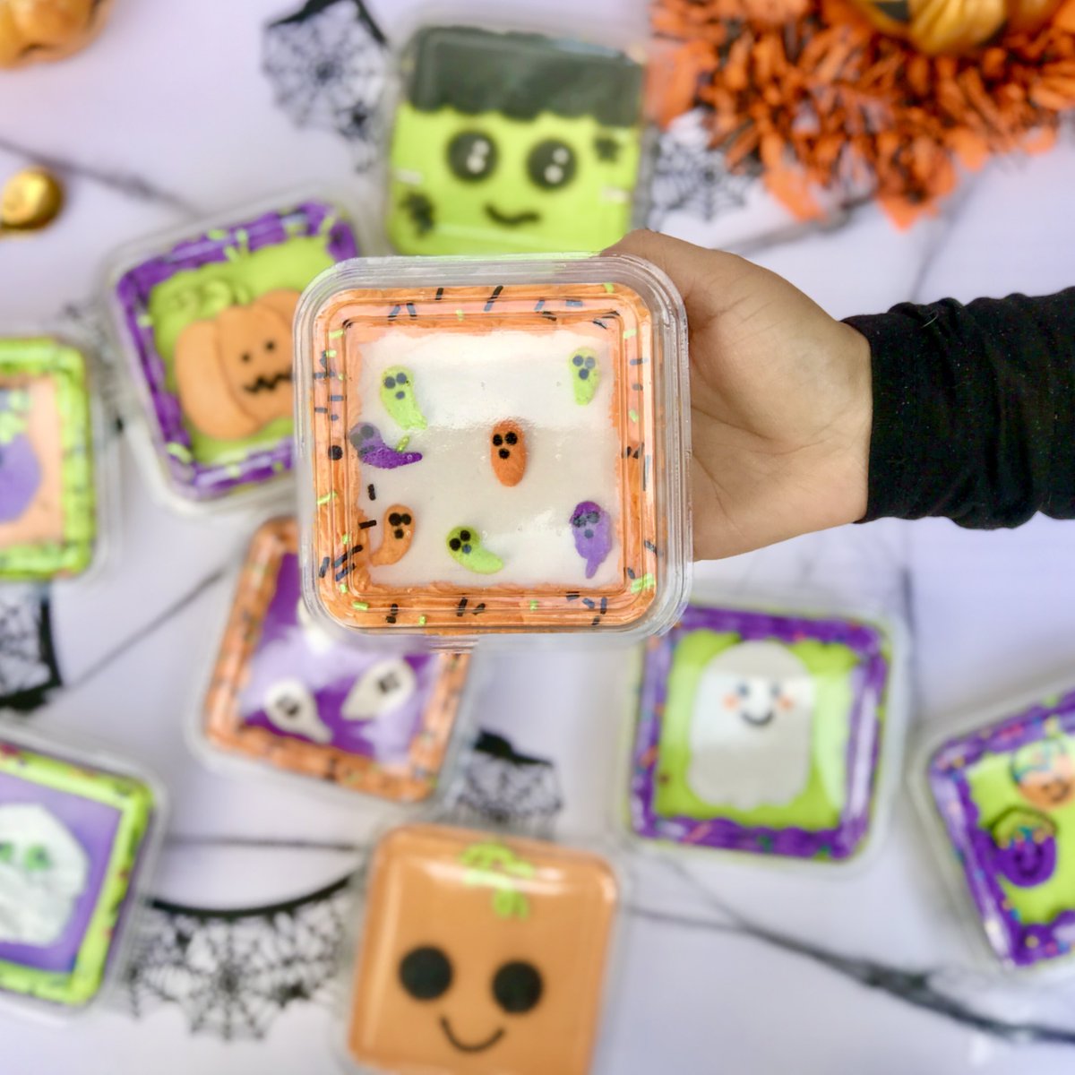 NivelDelicia's tweet photo. 🎃POSTRE fácil para VENDER en HALLOWEEN 👻 El postre sin horno MÁS VENDIDO... https://t.co/nwBgUl7RKJ vía @YouTube 
🎃
🎃
🎃
#niveldelicia #halloween #Halloween2022 #HalloweenEnds #HalloweenLaNocheFinal #HalloweenElFinal #postres #postresdehalloween
#theoffice #pambeesly https://t.co/PKKdyU3QGe
