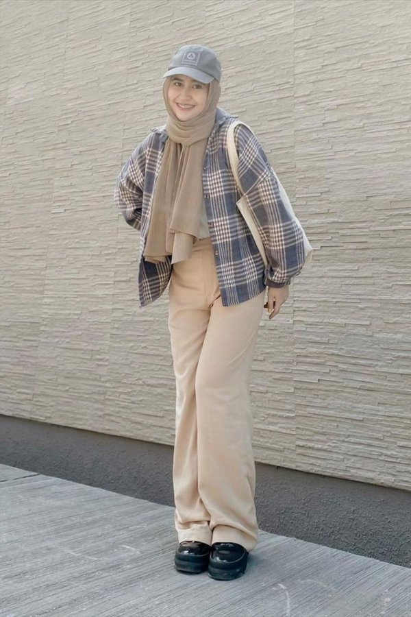 haiitsmeDya's tweet photo. Outfit ideas
Cr: Pinterest
Topi https://t.co/yZ8LC00H9n
Kerudung https://t.co/Qe93UimS7g
Kemeja https://t.co/qLt9mC7GC0
Inner https://t.co/LIjMMS08my
Celana https://t.co/6Lv5pl9BOy
Tas https://t.co/f5DLIg15FM
Sepatu https://t.co/P5b6sgjD0g
#KKNDiDesaPenari yAuDaH🤷 BiAr🫂 AkU https://t.co/D1Mctbflg4