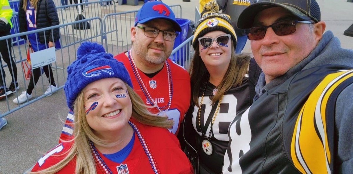LisaAnne_04's tweet photo. @BuffaloBills 
THANK YOU for making my first NFL game a memorable one!!! We drove from Illinois and I'd do it again and again to feel that Bills Mafia energy! LET'S GO BUFFALO!!!!! #BillsMafia https://t.co/p92sOSN6ku