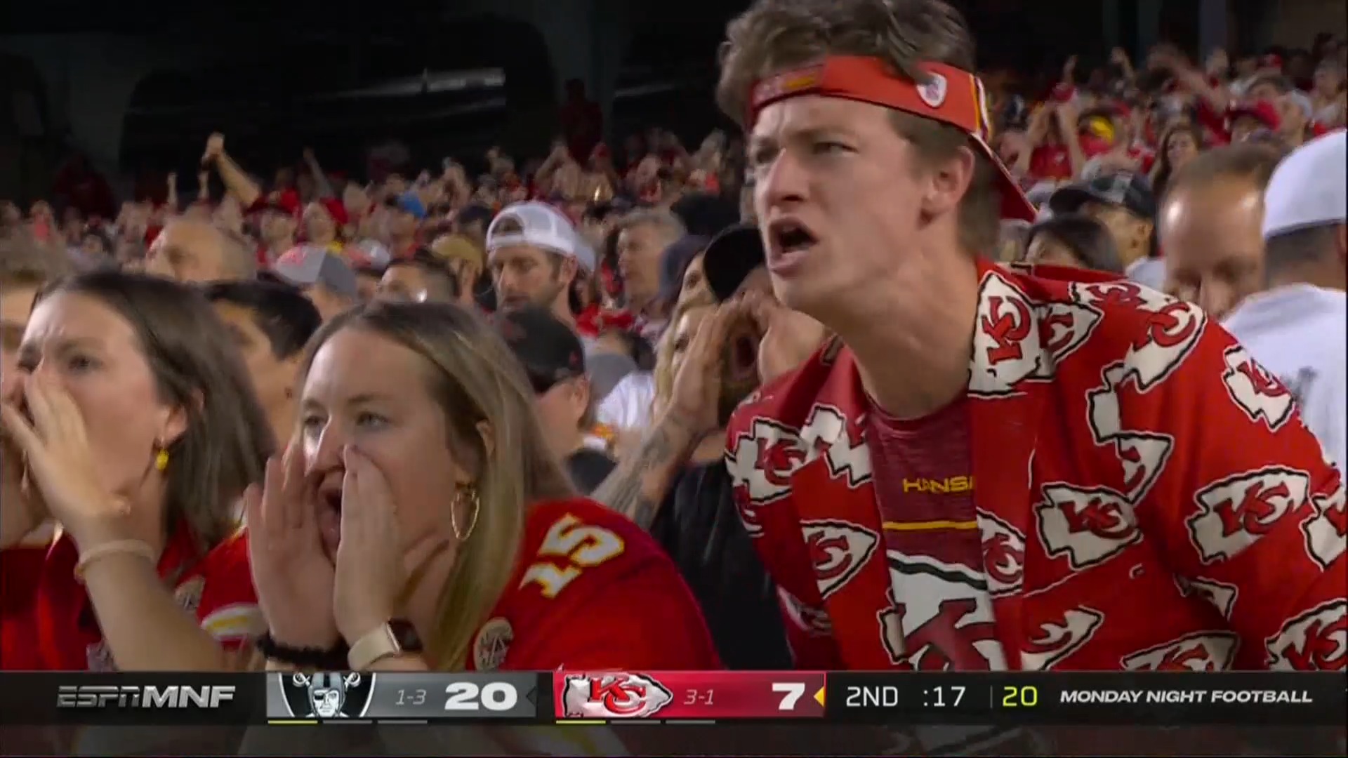NFL on CBS 🏈 on Twitter "Chiefs fans are NOT happy about the roughing