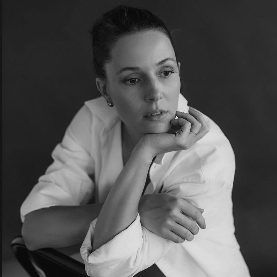 thealonatal's tweet photo. the quietest moments are the ones you need to pay attention to, you'll miss something if you don't 🤍 https://t.co/k5KGlkIKL9