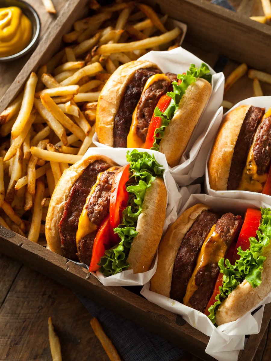 Burgers &amp; Fries 🍔 🍟