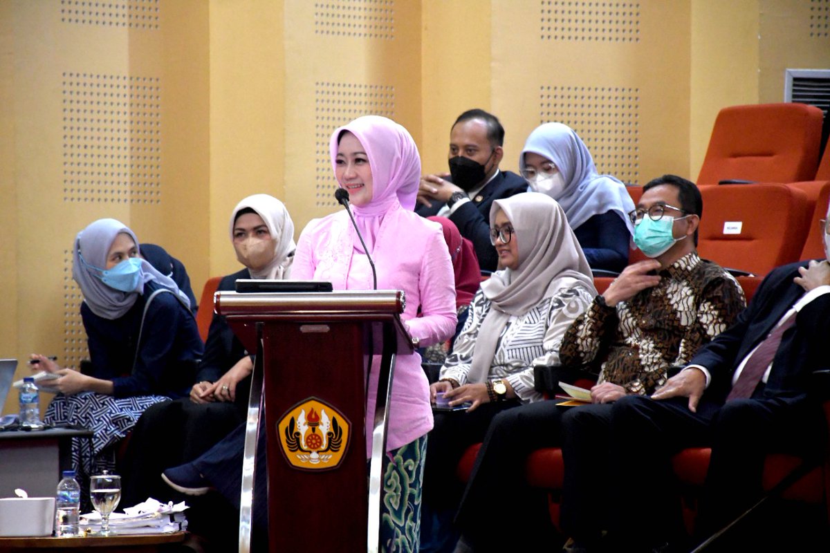 ata_lia's tweet photo. ..untuk perjalanan tidak mudah namun berakhir indah ini, alhamdulilah wa syukurillah..

Atalia
10.10.22

@universitaspadjadjaran @fikomunpad 
_____
Hatur nuhun kepada yth:

Rektor selaku Ketua sidang, Prof. Dr. Rina Indiastuti, S.E., M.S.I.E. https://t.co/Sx1iBknJqC