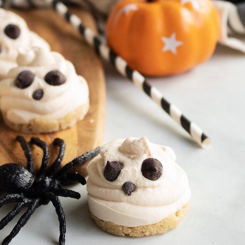 EdgeChocolate's tweet photo. #ketochocolate #lowcarbchocolate #edgechocolate #ketohalloween https://t.co/6N81qiUl3H