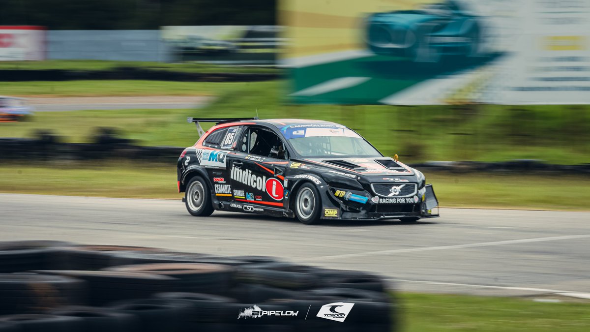 tc2000colombia's tweet photo. Se viene la Carrera 900. Andrés Felipe Ceballos ganó la 400, la 500 y la 600. Podría ser este año el primer piloto tetracampeón de la Centenaria. ¿Lo logrará el nariñense? #tc2000colombia https://t.co/ZZVzIbHnST