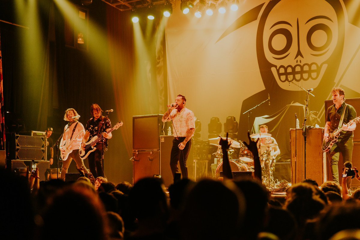 ctucker698's tweet photo. I’ve had so many wild opportunities to shoot shows over the past two months…here’s some of my favorites. 

@bmthofficial @SLNTPLNT @SensesFail @DraggedUnderWA https://t.co/gtNZM0Wx3Q