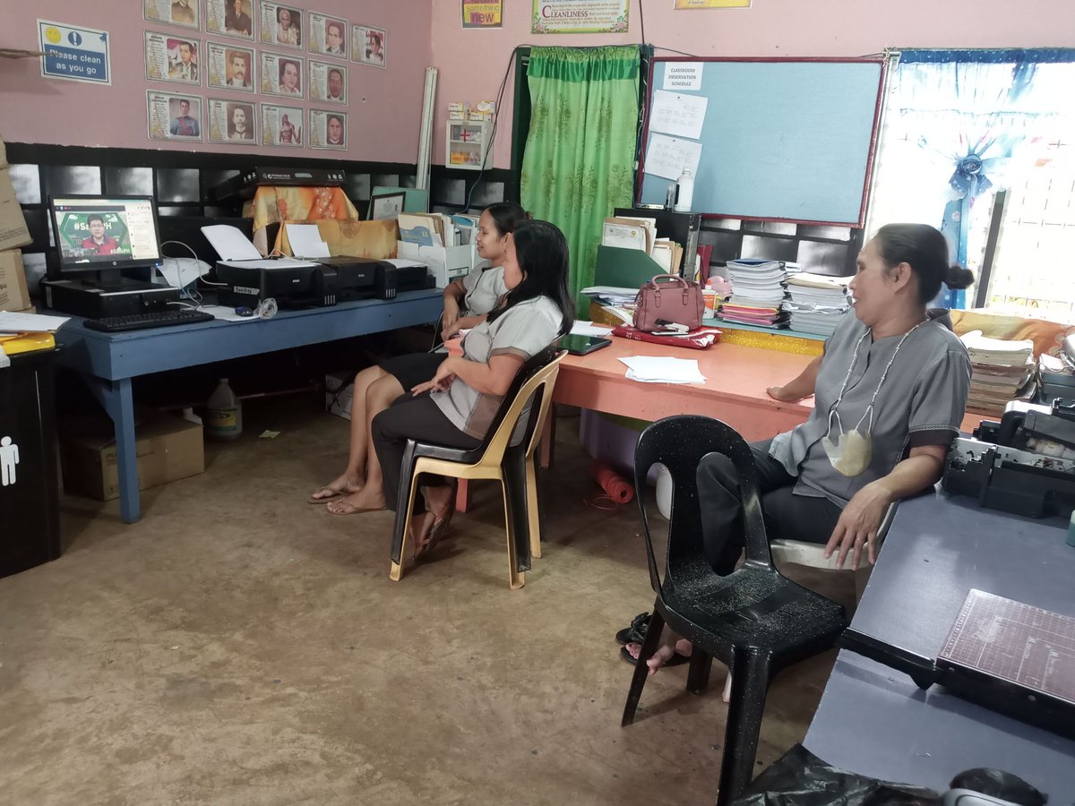 pldt's tweet photo. PLDT and @LiveSmart foster a culture of preparedness among the youth with the third leg of this year’s #SafePH Caravan. DepEd Ormoc shared disaster response practices that have contributed to making their city more sustainable and resilient. #SafeandSmart https://t.co/6e2I0rr0Jp https://t.co/x05rgLSuh6