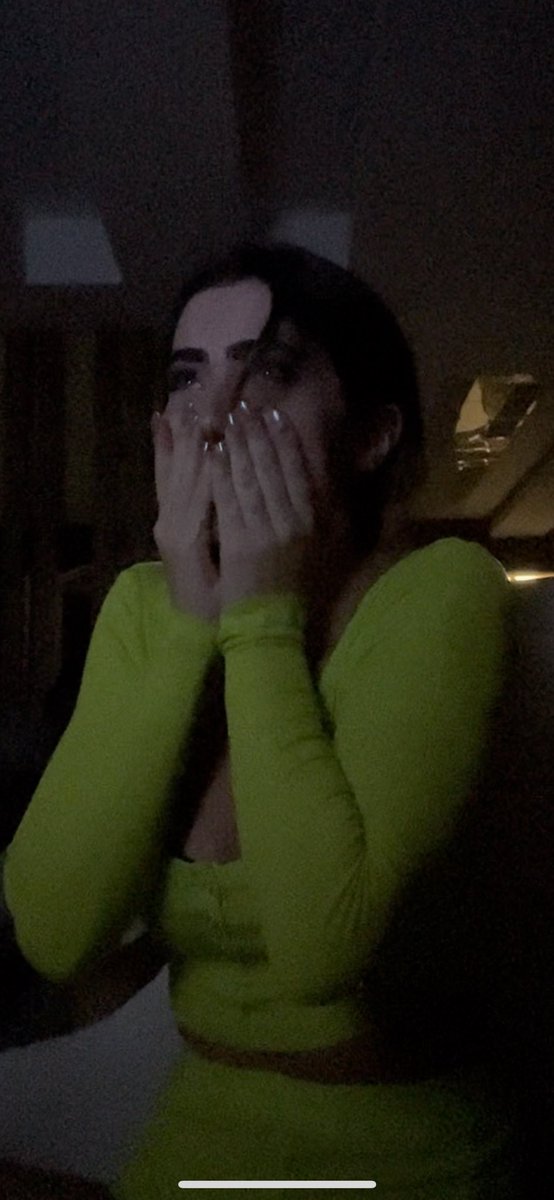jadepicon's tweet photo. eu tô só assim kkkkkk A CHIARA NASCEU https://t.co/s5ythVVfum