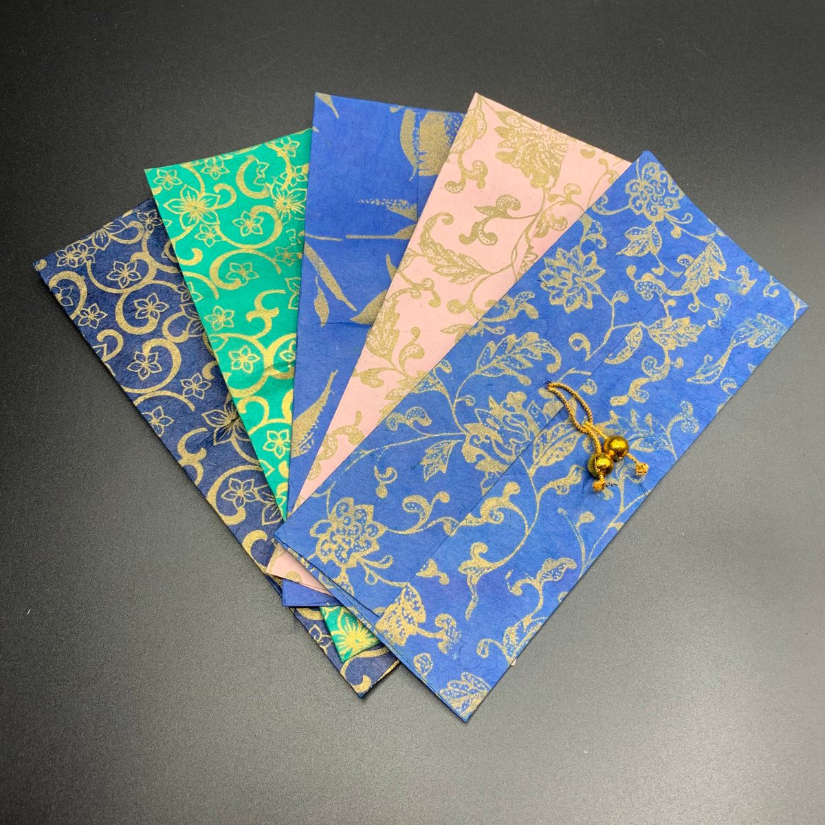 newa_paper's tweet photo. Back in stock #Handmade Lokta Paper Money Envelopes| Assorted pack of 5 https://t.co/gEhtS8FIh3 https://t.co/09A1Z9O19H