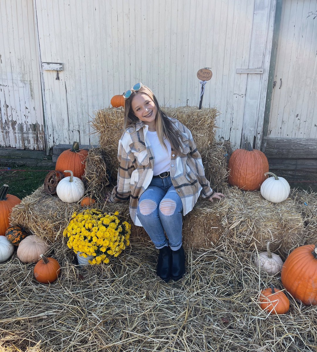 jalynnmarieee's tweet photo. just because I haven't posted on here in a minute 🤎🍂 https://t.co/ESvuyAlRTc