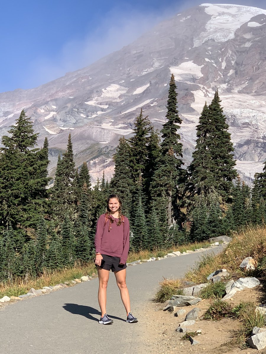 WAMcGuffey's tweet photo. Mt. Rainier…..what an amazing day! https://t.co/6hPr50xF3X