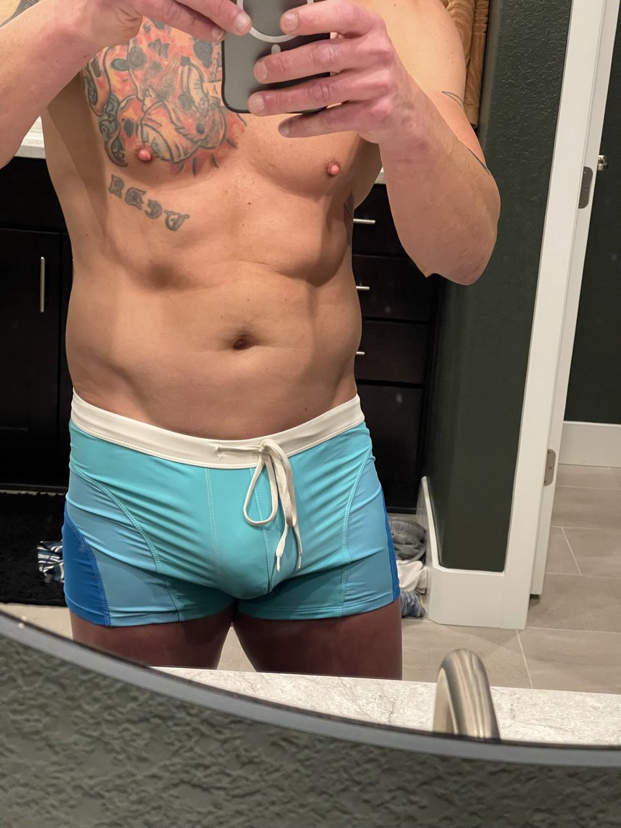 EpicHung4fun's tweet photo. @Darshelle Good gawd I want to stuff this inside of you https://t.co/wRdAw1SEML