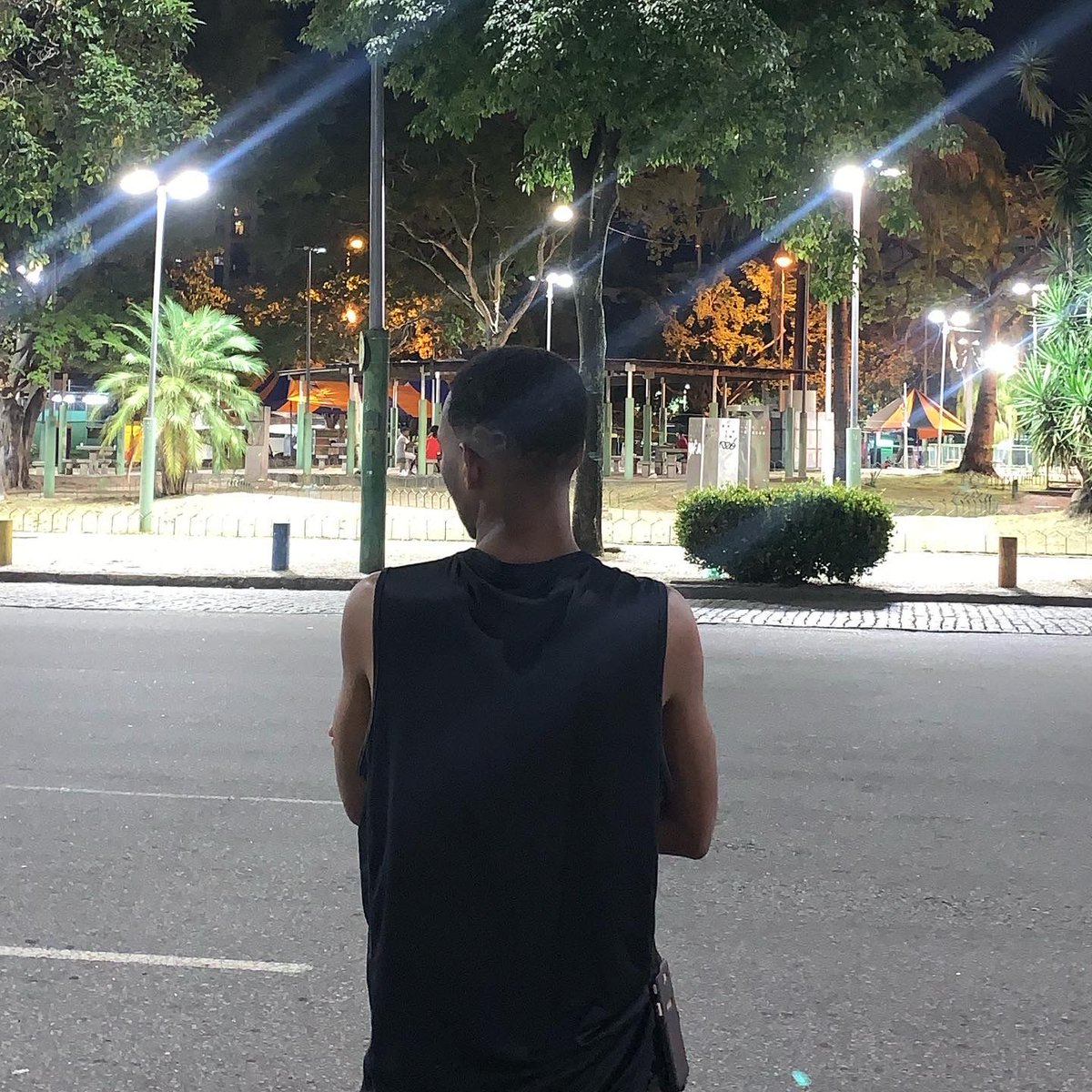 fielz1n's tweet photo. minha vida agitada, visão de águia 🎶 https://t.co/4N967XRGD9