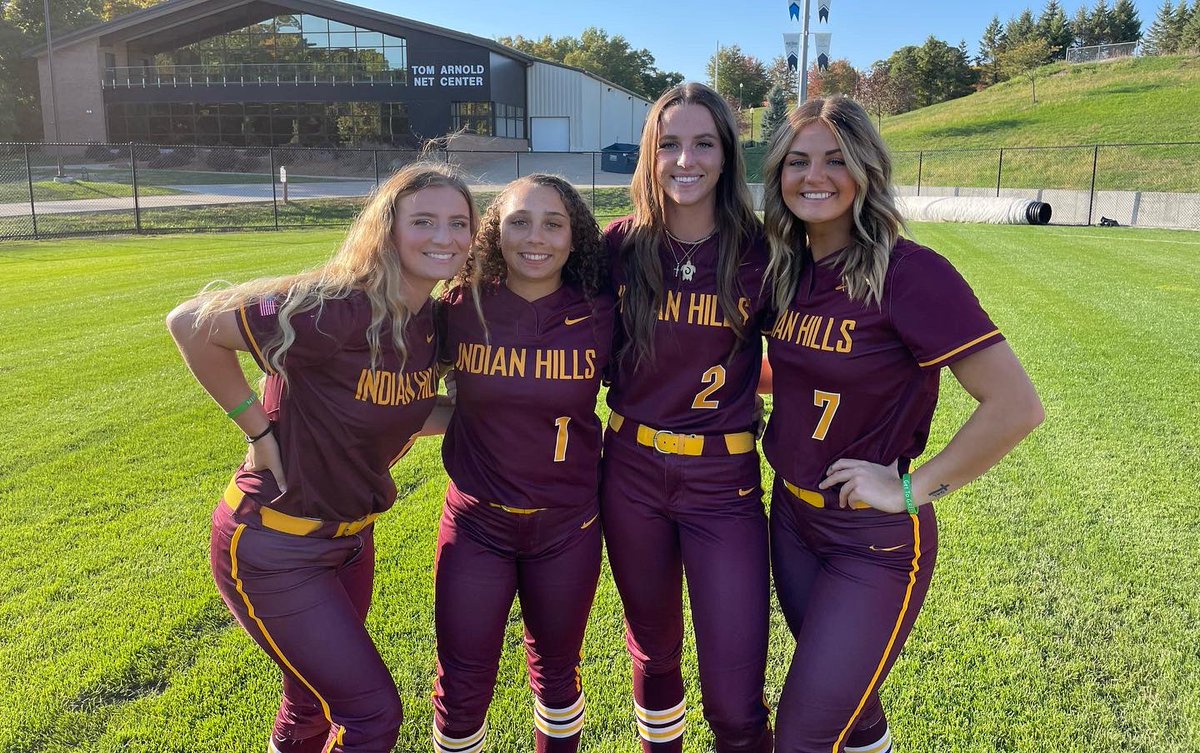 WarriorSoftball's tweet photo. Media Day ✅ https://t.co/8t0wl3jksu