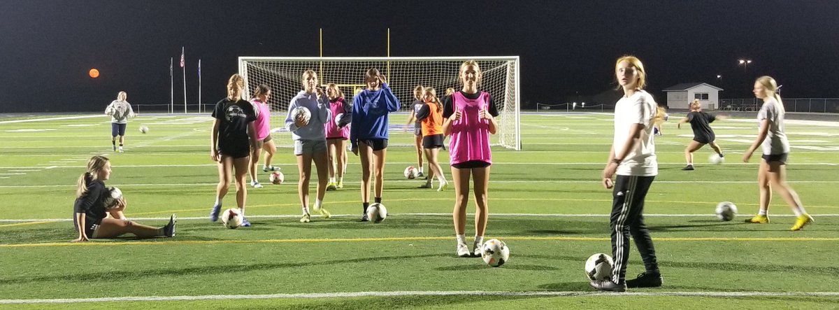 kometsoccer's tweet photo. Putting in the work to push us ahead into Sections.  Sundown and moon rise. https://t.co/vOQl89nVkK