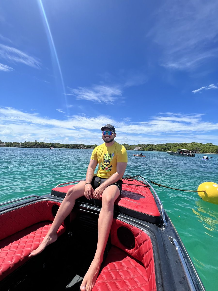 Tirando chalupa en rosario🛥️
