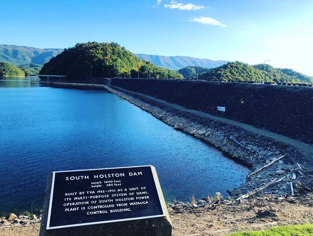 During our North Carolina vacation last week, Val and I took a 1/2 day float on the South Holston with @sohoflyshop and guide @claywoods_ff. We had a “lost count of the number caught” type of day with the exceptional guide service provided by Clay. We fi… instagr.am/p/CjjpStZjgIo/