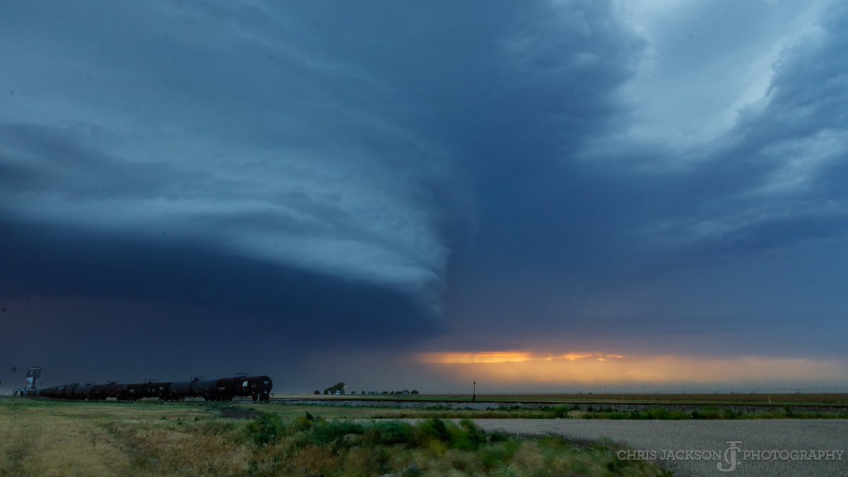 Might’ve been supercells, may not have been. Don’t know what kind of reports they made. Guess from now on will seek permission to call a spade a spade. #kswx