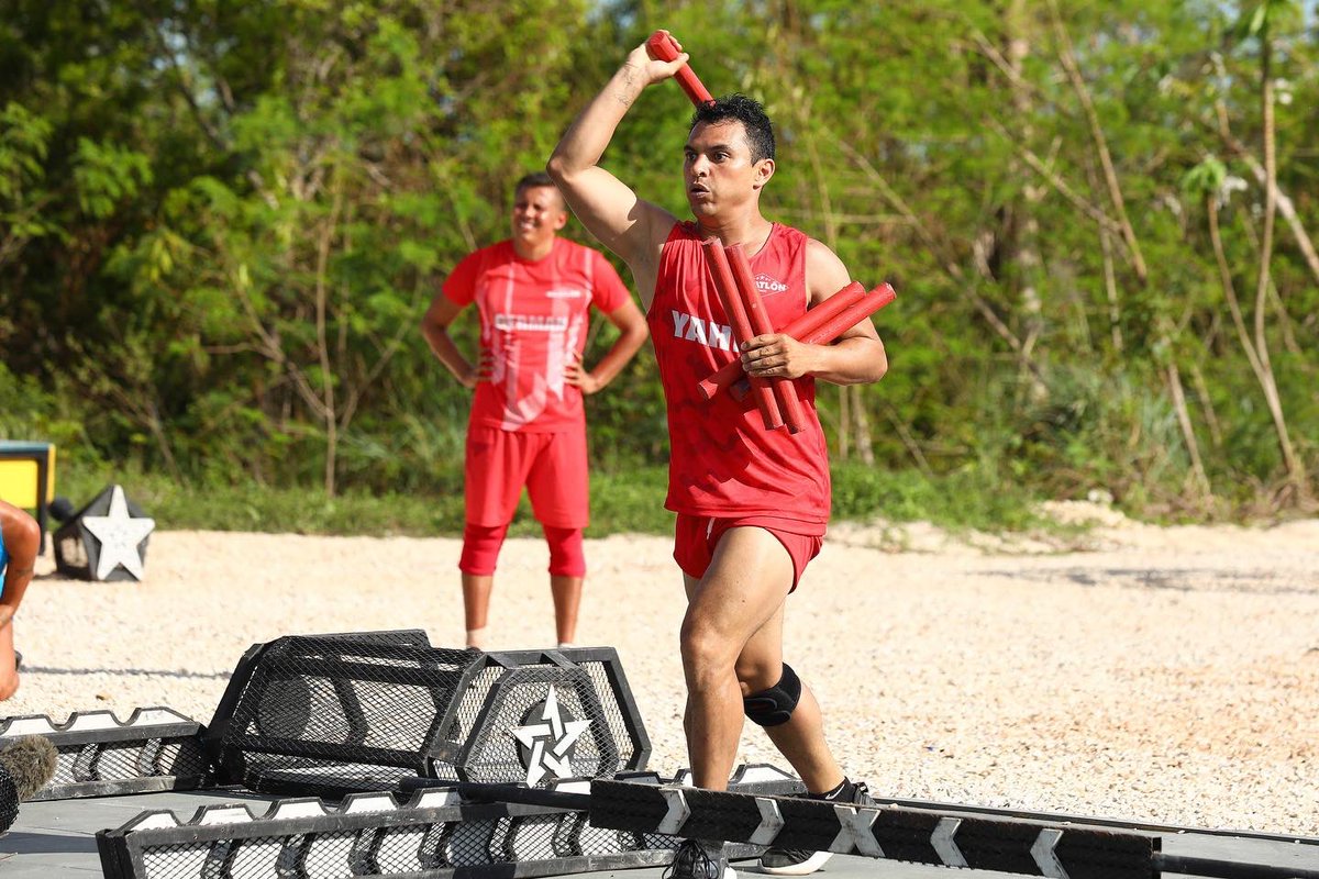 ExatlonMx's tweet photo. Otro punto importante para el equipo 𝗥𝗢𝗝𝗢 gracias a YAHEL. 😎🔴👌🏻 ¿Habrá remontada? 😱 #PorLaVillaExatlón https://t.co/Tgd8yeWhOu
