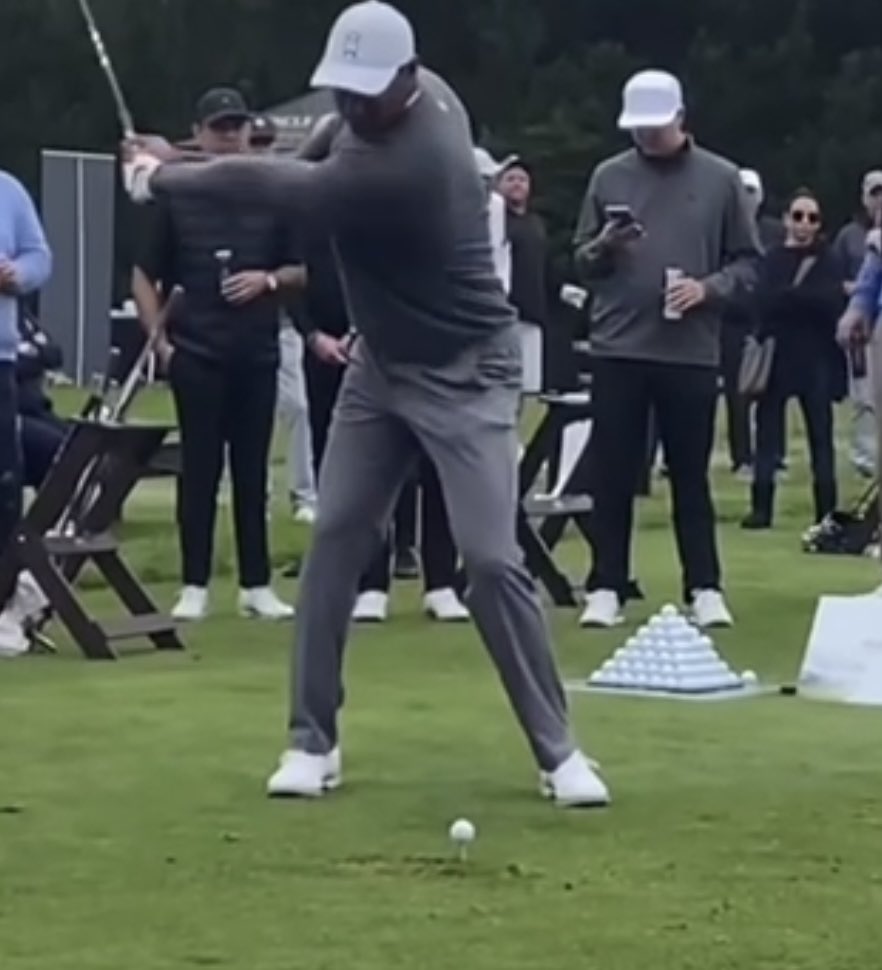 chambleebrandel's tweet photo. Tiger looking great at an exhibition at Spyglass today. Tremendous width/shoulder turn in the backswing, legendary separation/squat in transition and left leg extension through impact. Doesn’t look like a 46 year old who had a life threatening injury just a short time ago. 💪🔥 https://t.co/yV92QmbNUt