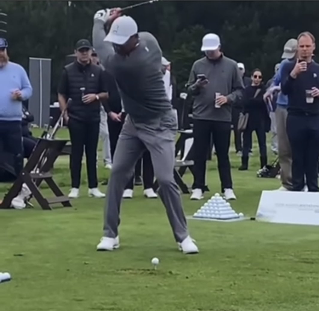 chambleebrandel's tweet photo. Tiger looking great at an exhibition at Spyglass today. Tremendous width/shoulder turn in the backswing, legendary separation/squat in transition and left leg extension through impact. Doesn’t look like a 46 year old who had a life threatening injury just a short time ago. 💪🔥 https://t.co/yV92QmbNUt