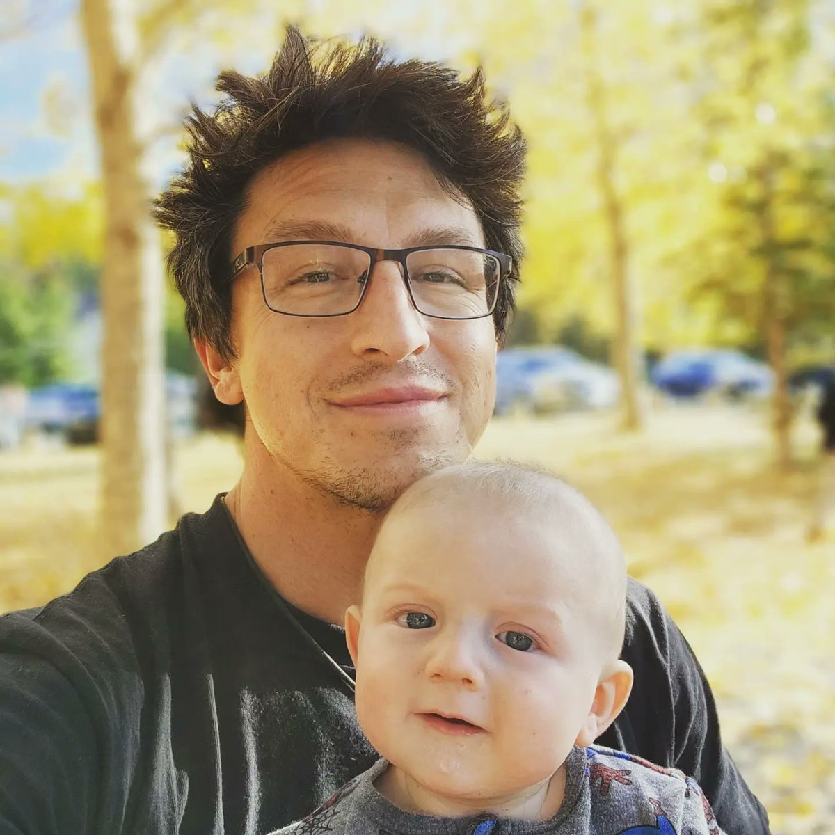 Smilin_Rylan's tweet photo. Looking after only one kid is the new "alone time"😆
#SmilinRylan #dadlife #fall #musicforkids https://t.co/YcYVHEMX5p
