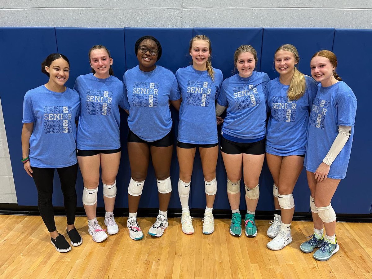 CapCityCavsVB's tweet photo. A clean sweep makes this Senior Night even more special! This program was built with these Seniors and we couldn’t be more proud of what they have accomplished these past 4 years! #ALLOUT #CC4L 🧹🧹🧹🏐💙 https://t.co/7lbQvQZir2
