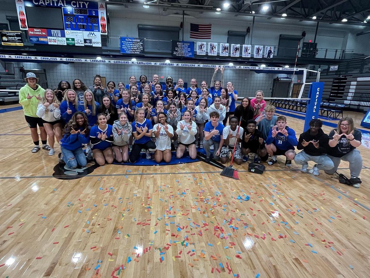 CapCityCavsVB's tweet photo. A clean sweep makes this Senior Night even more special! This program was built with these Seniors and we couldn’t be more proud of what they have accomplished these past 4 years! #ALLOUT #CC4L 🧹🧹🧹🏐💙 https://t.co/7lbQvQZir2