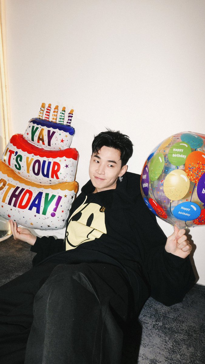 MONSTERGRP's tweet photo. 🎂HAPPY HENRY DAY🎂

Happy Birthday Henry! 10월 11일 @henrylau89 의 생일을 진심으로 축하합니다💛

#Henry #HenryLau #헨리 #HAPPY_HENRY_DAY https://t.co/8YFof6AY7G