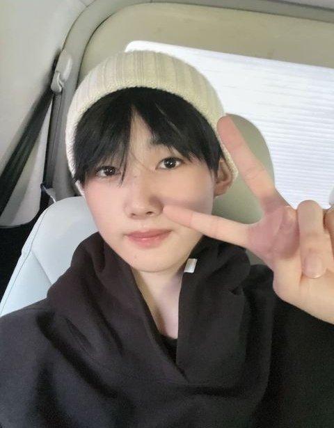 ♱ 2k!! tweet media