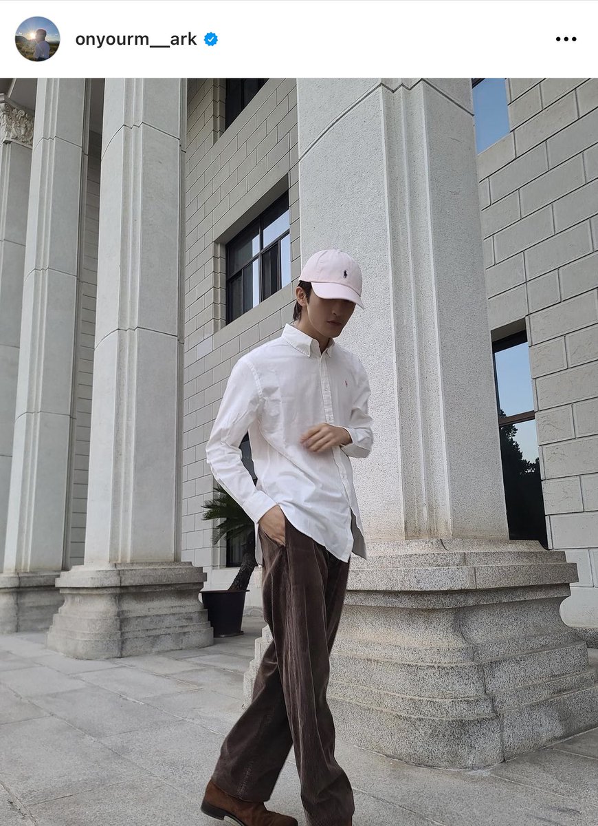 ภาพที่มาร์คลงในไอจี คือแคมเปญ #PinkPony จาก แบรนด์ Polo เป็นคอลเล็กชั่นพิเศษที่สร้างขึ้นเพื่อช่วยเหลือผู้ป่วยในการต่อสู้กับโรคมะเร็ง 
มาร์คลงพร้อมแคปชั่น “let’s donate together ! ” เพราะรายได้จะนำไปช่วยเหลือผู้ป่วยโรงมะเร็งค่ะ 🐯💓