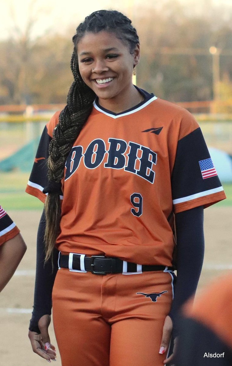 We need lots of prayer warriors for this brave beautiful BEAST! She has the heart of a champion and the softball world is praying for you! We love you! Keep Fighting 🙏🙏🙏🙏