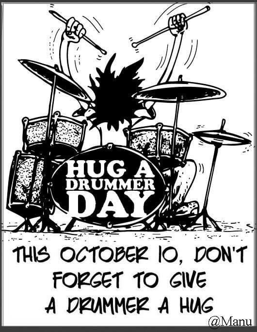 monikibarra's tweet photo. #ElPulsoDelJazz abrazo reparador para día difícil 🤗 @gabopuentesjazz #hugadrummer #ElPulsodelTeam https://t.co/HoVKTl4NWd