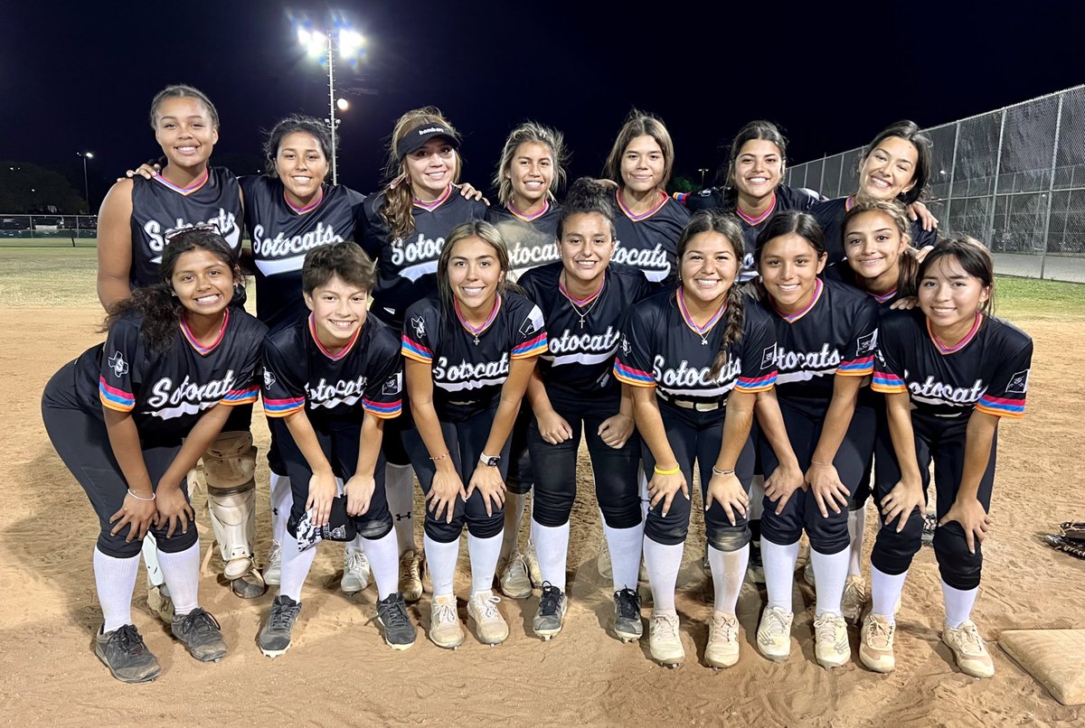 Love these kids!!! 🤍🐾🖤