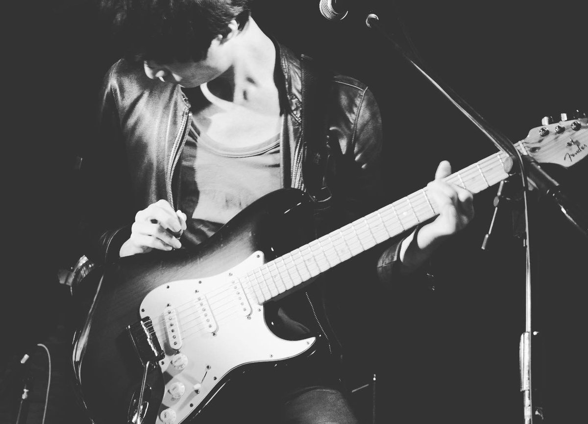 Neirra_japan's tweet photo. NEIRRA LIVE @下北沢DaisyBar
-act-
#NEIRRA
#ShakenFlake
#thepotatobox
#奇奇愛愛
#pinkzaphodmagicalbeeblebrox
#clovershigh
最高なバンド達と最高な1日✊ https://t.co/FRjKkdXb6w