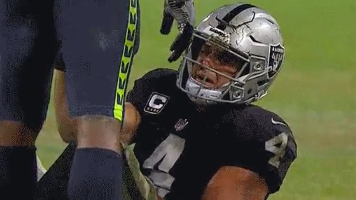 Timmaayy77's tweet photo. Chiefs vs Raiders no context #MNFxESPN https://t.co/tAkRQAICGt