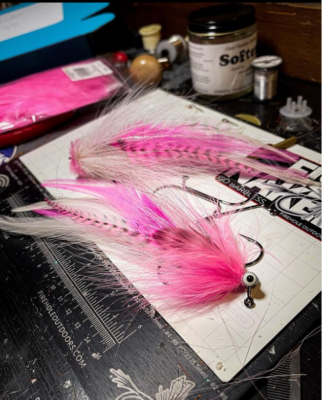 Saltwateronfly's tweet photo. Love the eyes on the river pigs, nice set.
@317.flies
River pigs and Bufords…Fall is definitely here 🍁🍁🍁
*
*
#streamer #streamerjunkie #bucktail #btd #riverpig #buford #muskyfly #pikefly #predatorfly #muskytown #midwestbucktails #harelinedubbin https://t.co/yq2VJhLzWU