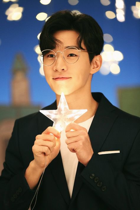 CrysElf515's tweet photo. Happy birthday to the smooshiest, cutest, most genius angel boy🎉🥰 your talent, creativity and kind heart are unmatched! @henrylau89 #HappyHenryDay https://t.co/nwmPO3Do4K