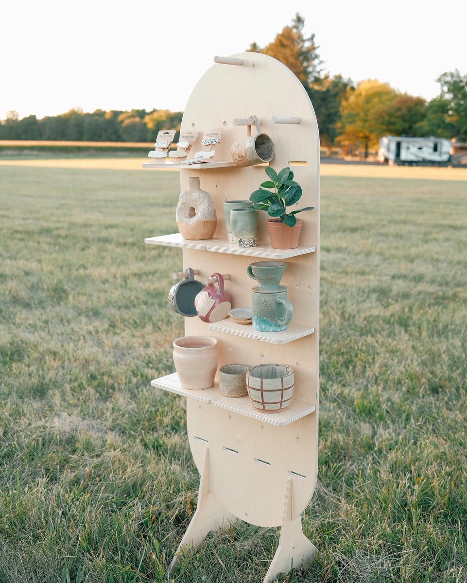 Shop my fall collection boundlessbybailey.com ✨ 
- Ceramic Hair Clips 
- Mugs
- Vases 
- &amp; Planters! 
#pottery #ceramic #artist