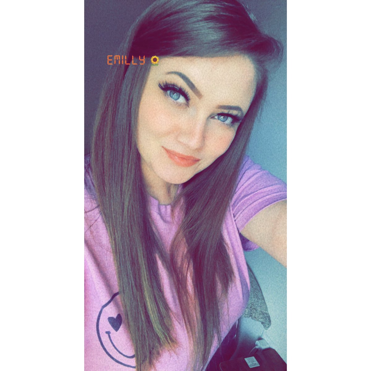 Emilly 💫 tweet media