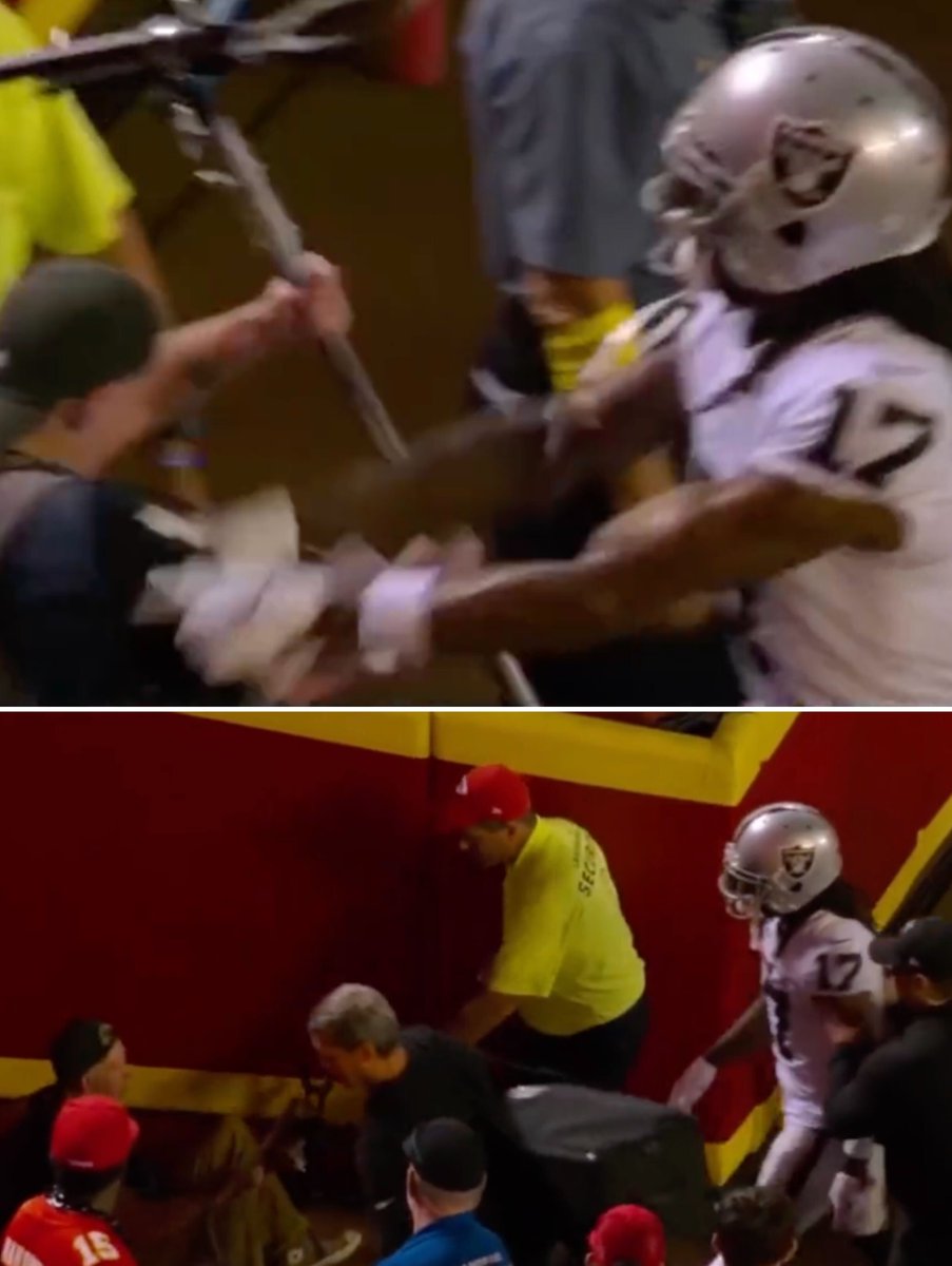 BleacherReport's tweet photo. Davante Adams shoved a cameraman after tonight's loss https://t.co/O7CjRIqRkd