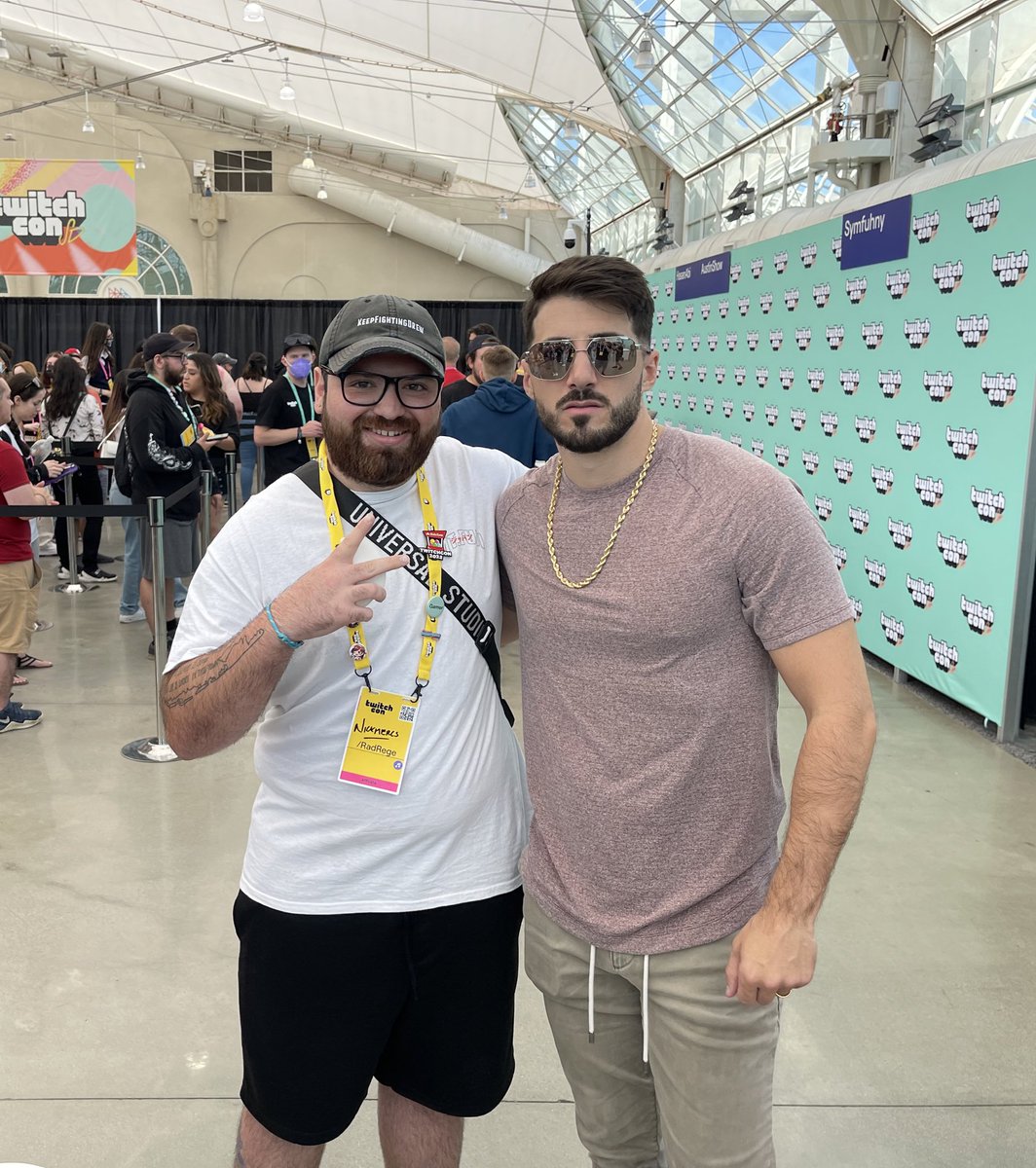 RegeYan's tweet photo. Had an amazing time at #TwitchCon2022 and I got to meet some of my favorite creators! @fuslie @Sykkuno @NICKMERCS https://t.co/GmQSdSzay9