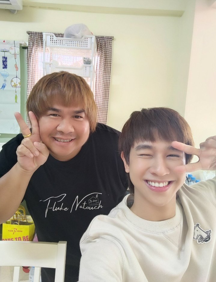 Chommanard4's tweet photo. ขอให้วันนี้เป็นวันที่ดีของน้องฟลุ้คกับพ���่โน๊ตและพวกเราชาวไขมัน และคนที่รักน้องทุกคนนะคะ วันนี้น้องฟลุ้คกับพี่โน๊ตมีภารกิจ สู้ๆค่าา ขอให้ทุกอย่างราบรื่นผ่านไปได้ด้วยดี สู้ไปกับวันนี้ค่ะ ส่งกำลังใจให้ ปิ้วๆๆๆ🤟💕
#เจ้าแก้มก้อน
#fluke_natouch #Note0075 https://t.co/07E8bNqp6k