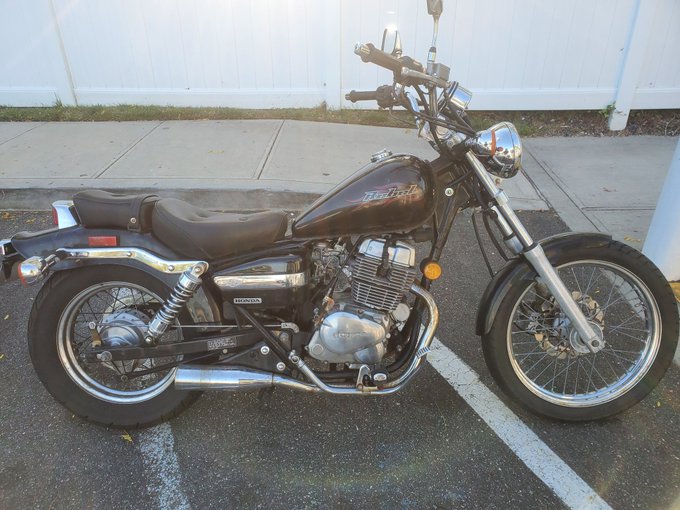 Finally back on two wheels, was given this bike after it sitting for years, rebuilt the engine, new tires