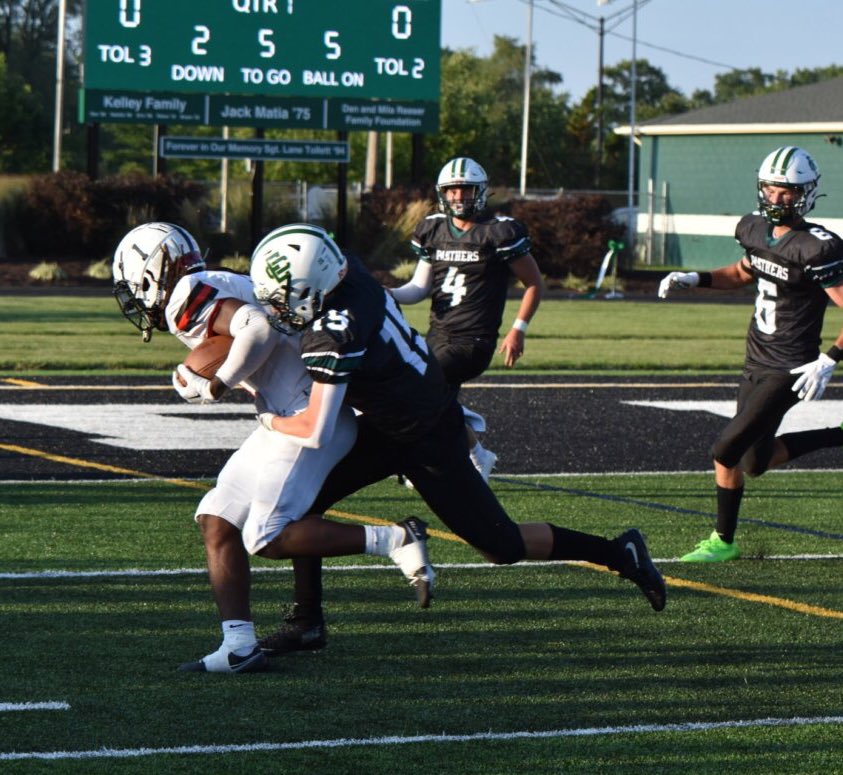 DrewKirsch19's tweet photo. ‘25 DB/QB @BradyEngle_5 has 21 tackles, 2 INTs, and 14 PBU’s on the season! https://t.co/18xWVunsT5